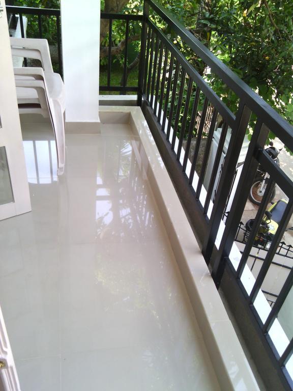 Nathans Holiday Home Kochi ภายนอก รูปภาพ