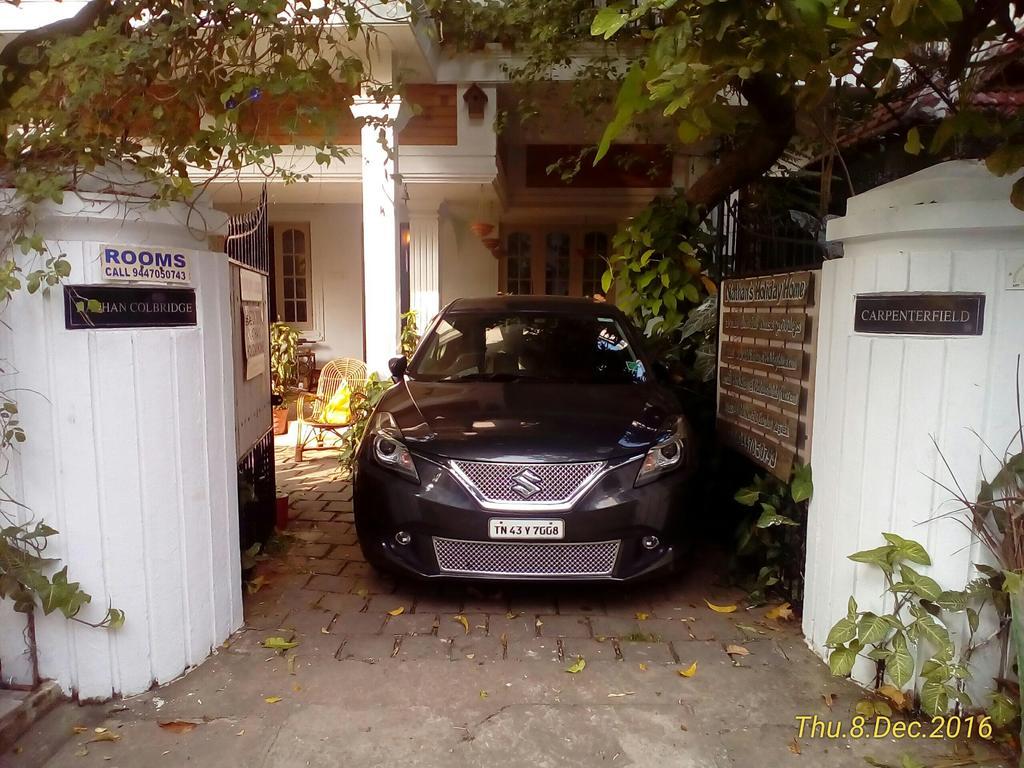 Nathans Holiday Home Kochi ภายนอก รูปภาพ