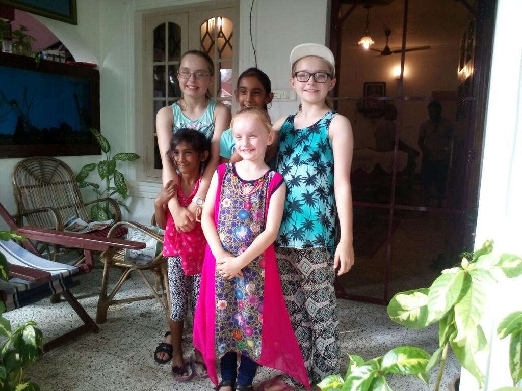 Nathans Holiday Home Kochi ภายนอก รูปภาพ