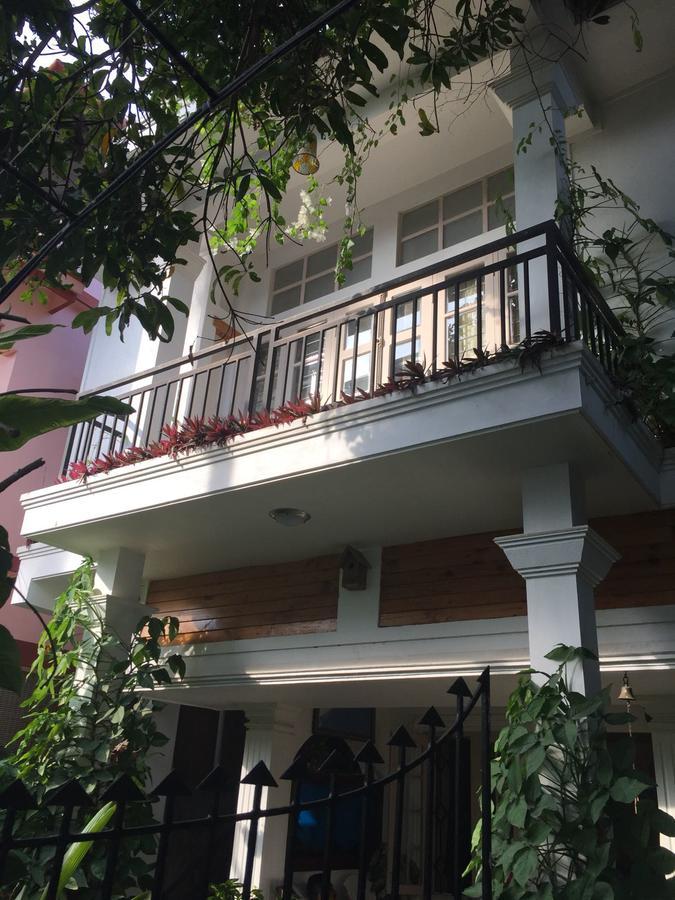 Nathans Holiday Home Kochi ภายนอก รูปภาพ