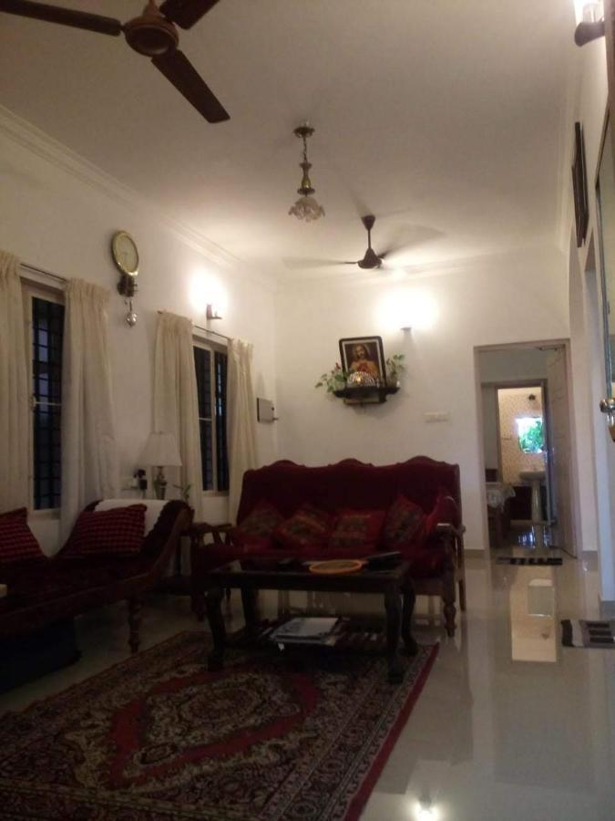 Nathans Holiday Home Kochi ภายนอก รูปภาพ