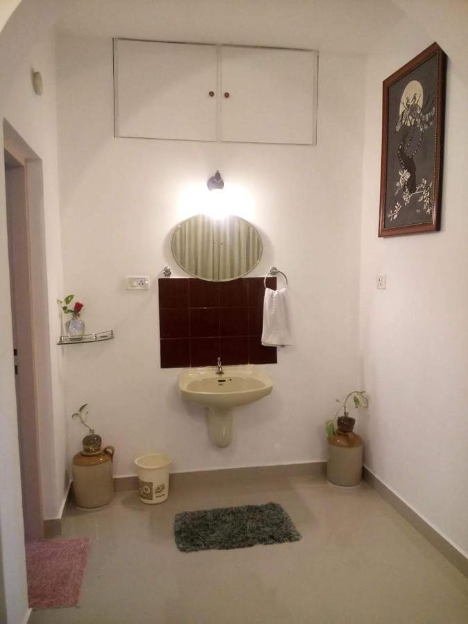 Nathans Holiday Home Kochi ภายนอก รูปภาพ